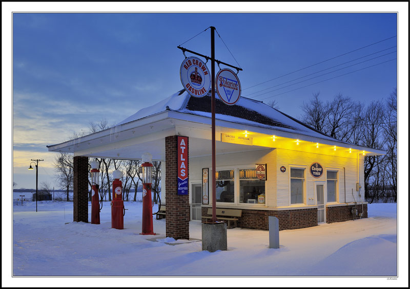 Lincoln Highway 30 Filling Station